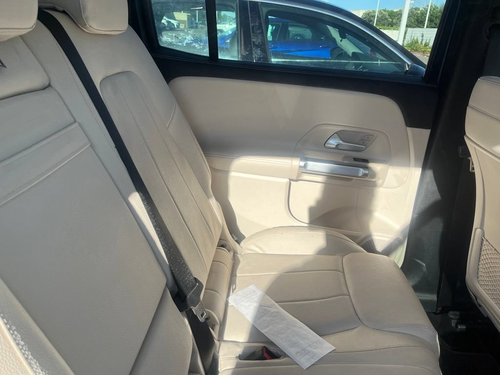 Used 2021 Mercedes-Benz GLB 250 4MATIC image 10