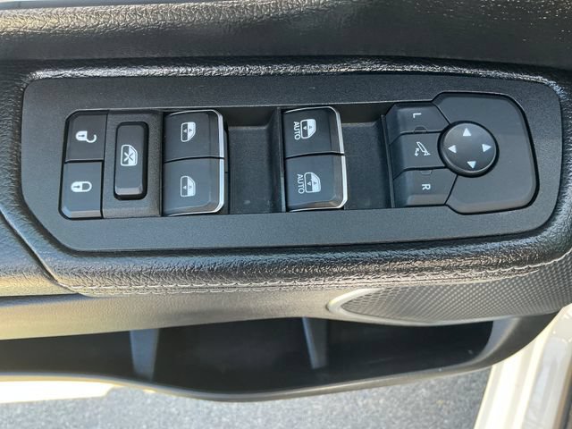 Used 2025 RAM 1500 Laramie AWD/4WD image 23