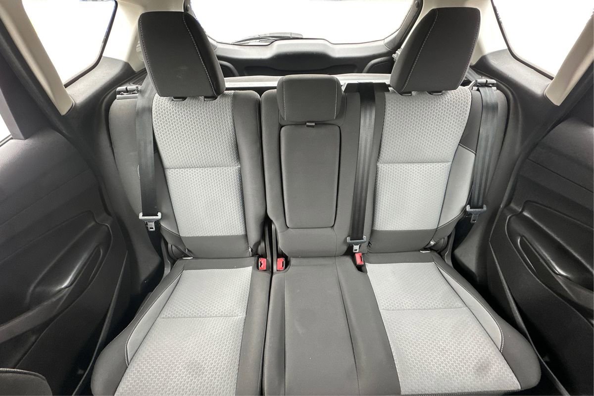 Used 2017 Ford C-MAX Energi SE w/ Equipment Group 401A image 13