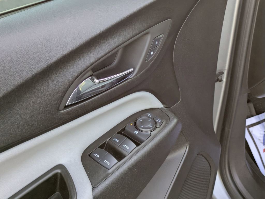 Certified 2024 Chevrolet Equinox LS w/ LS Convenience Package image 12