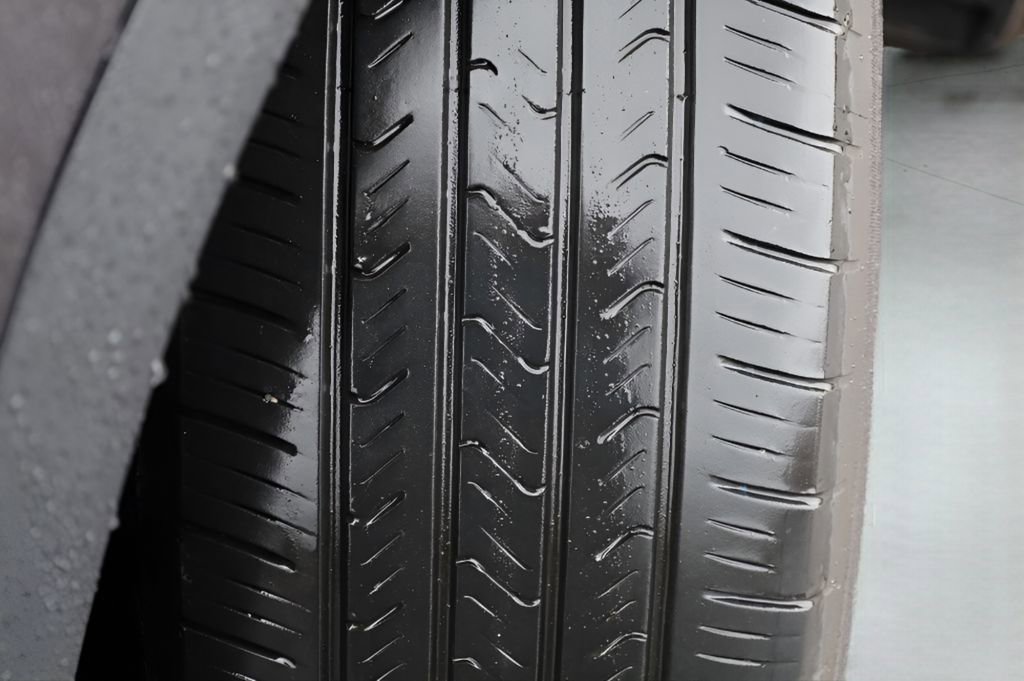 Used 2021 Toyota Highlander XLE image 5