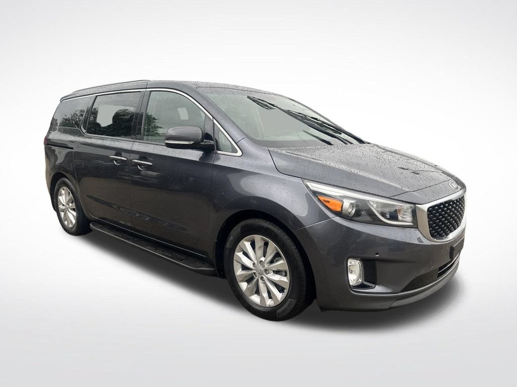Used 2017 Kia Sedona EX FWD video 3