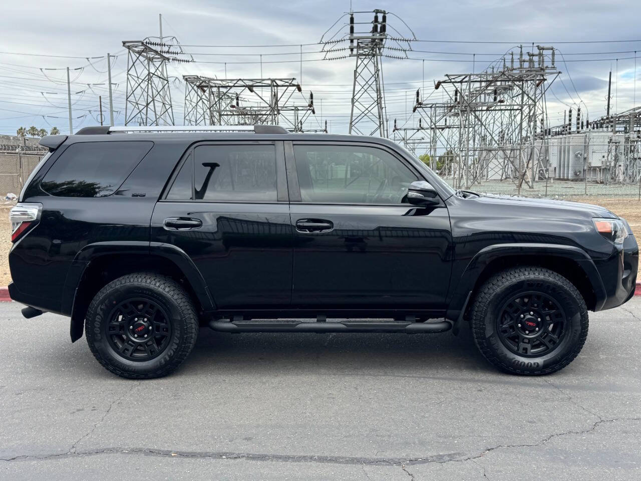 Used 2020 Toyota 4Runner SR5 Premium AWD/4WD image 8