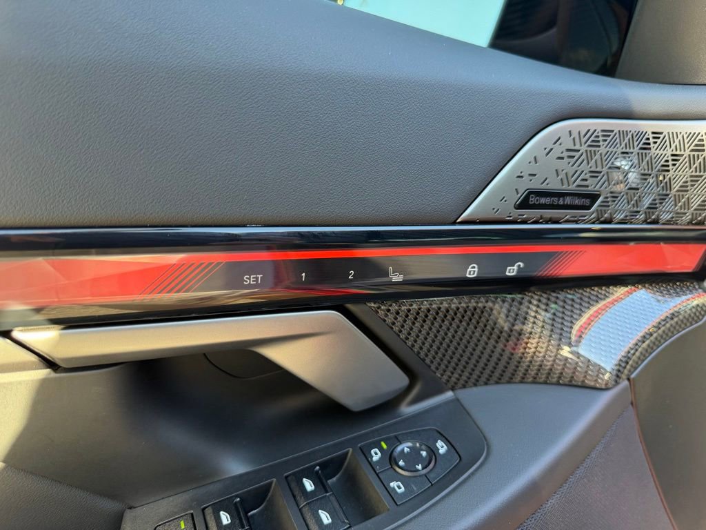 Used 2025 BMW M5 w/ Carbon Package image 16