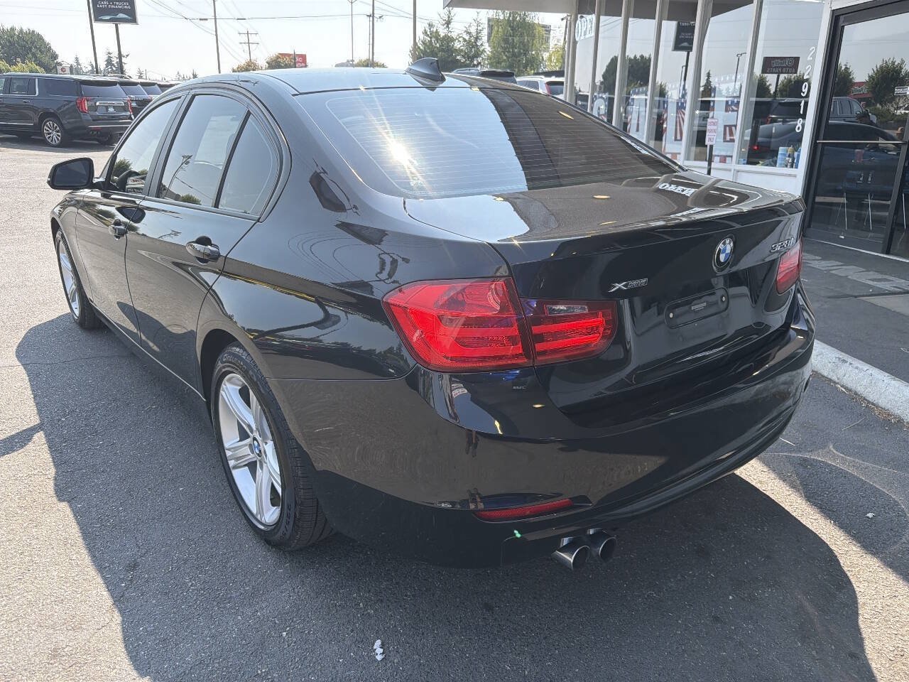 Used 2013 BMW 328i xDrive Sedan AWD/4WD image 4