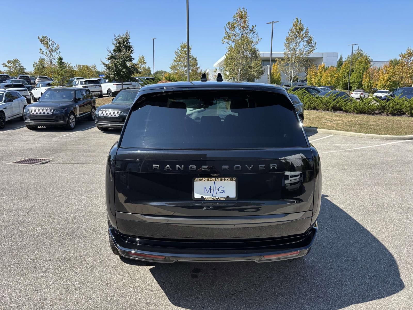 New 2025 Land Rover Range Rover SE image 6