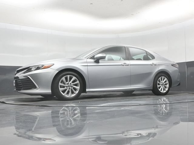 Used 2022 Toyota Camry LE FWD image 46