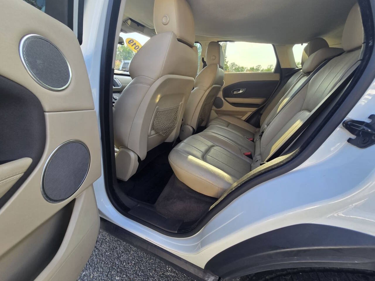 Used 2019 Land Rover Range Rover Evoque SE AWD/4WD image 19