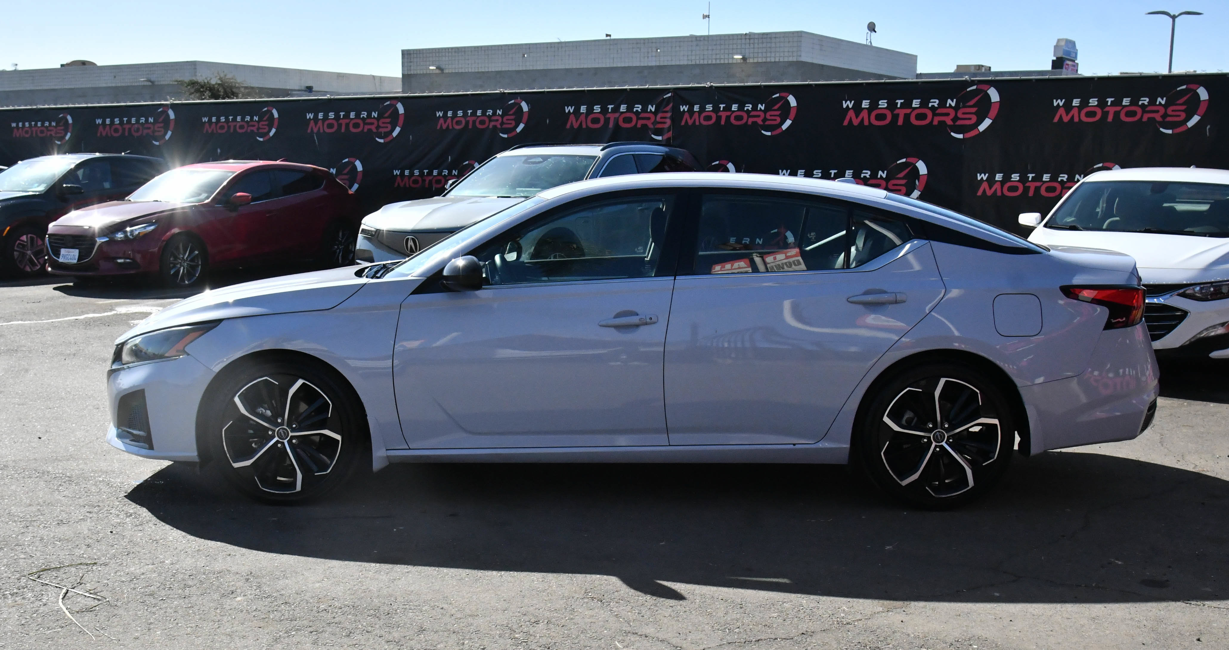 Used 2024 Nissan Altima 2.5 SR FWD image 4