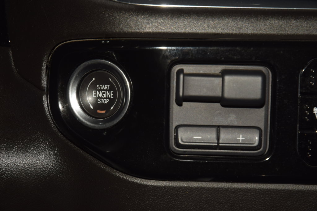 Used 2024 Chevrolet Silverado 3500 High Country w/ Technology Package AWD/4WD image 36