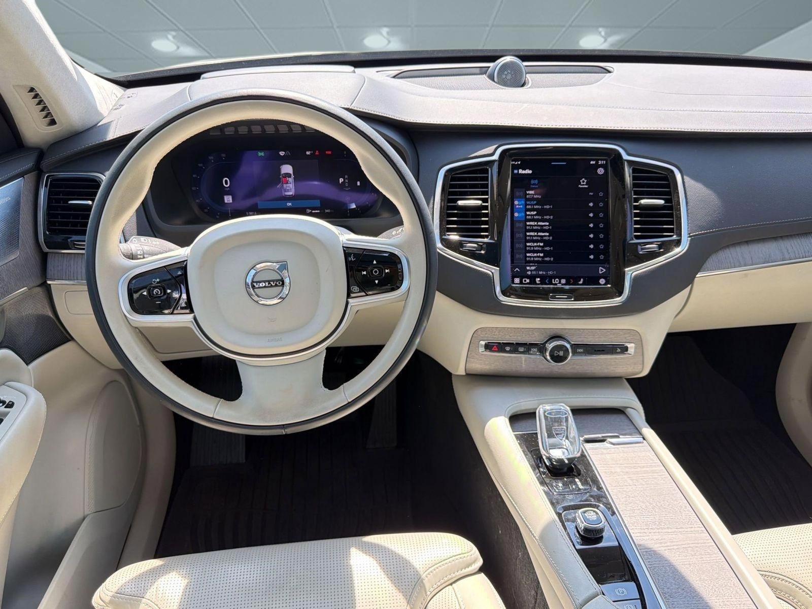 Certified 2023 Volvo XC90 B6 Ultimate w/ Lounge Package AWD/4WD image 28