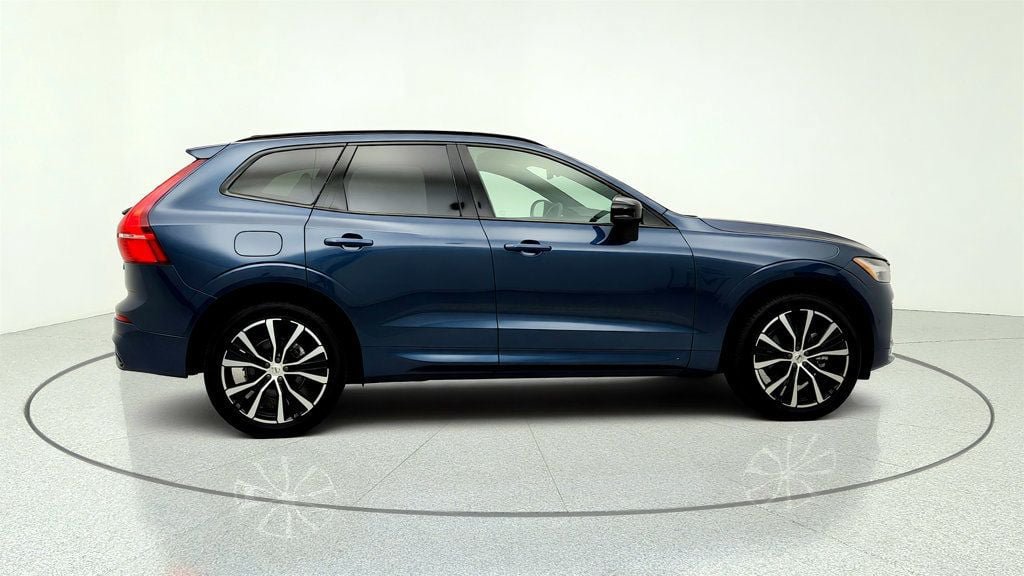 Used 2025 Volvo XC60 B5 Ultra w/ Protection Package Premier AWD/4WD image 4