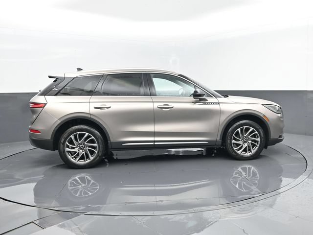 Used 2021 Lincoln Corsair AWD w/ Equipment Group 101A image 4