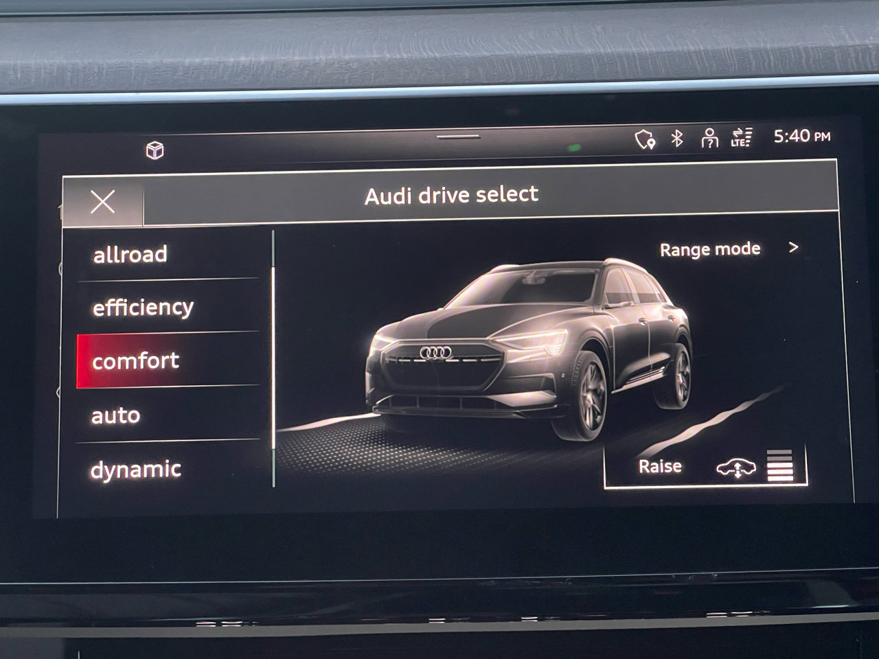 Used 2023 Audi e-tron Premium w/ Convenience Plus Package image 51