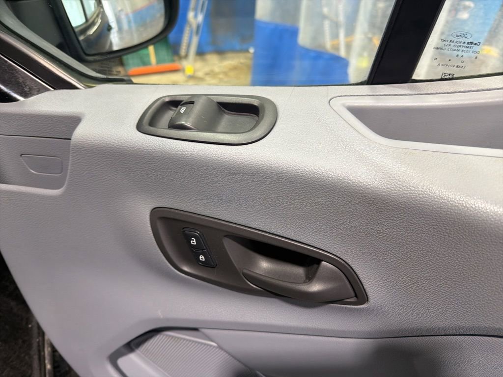 Used 2018 Ford Transit 150 XL RWD image 16