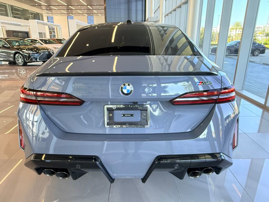 Used 2026 BMW M5 w/ Carbon Package image 7
