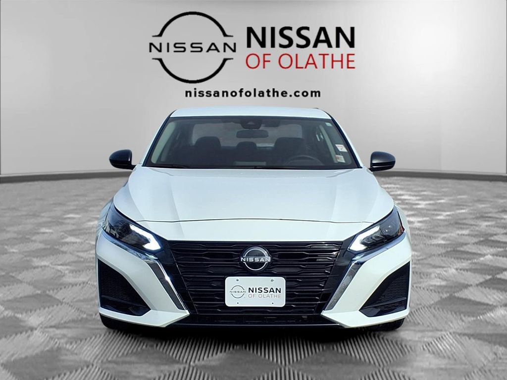 Used 2025 Nissan Altima 2.5 SV image 30