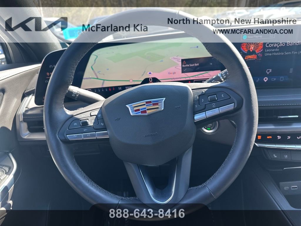 Used 2025 Cadillac XT4 Premium Luxury image 17