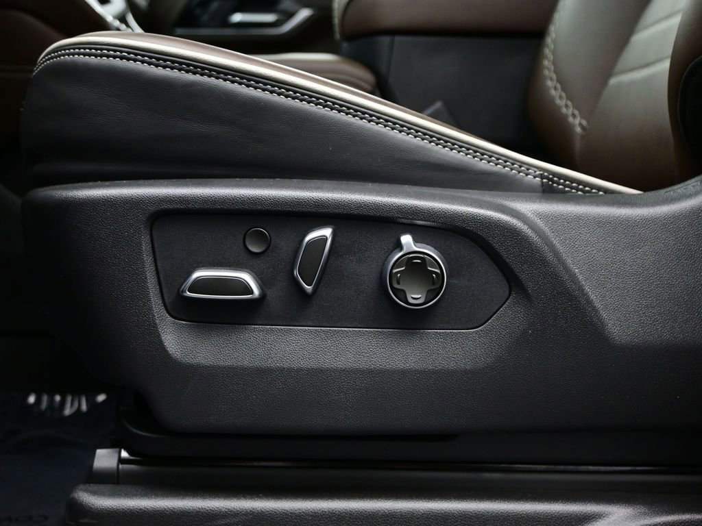 Used 2026 GMC Yukon Denali Ultimate image 19