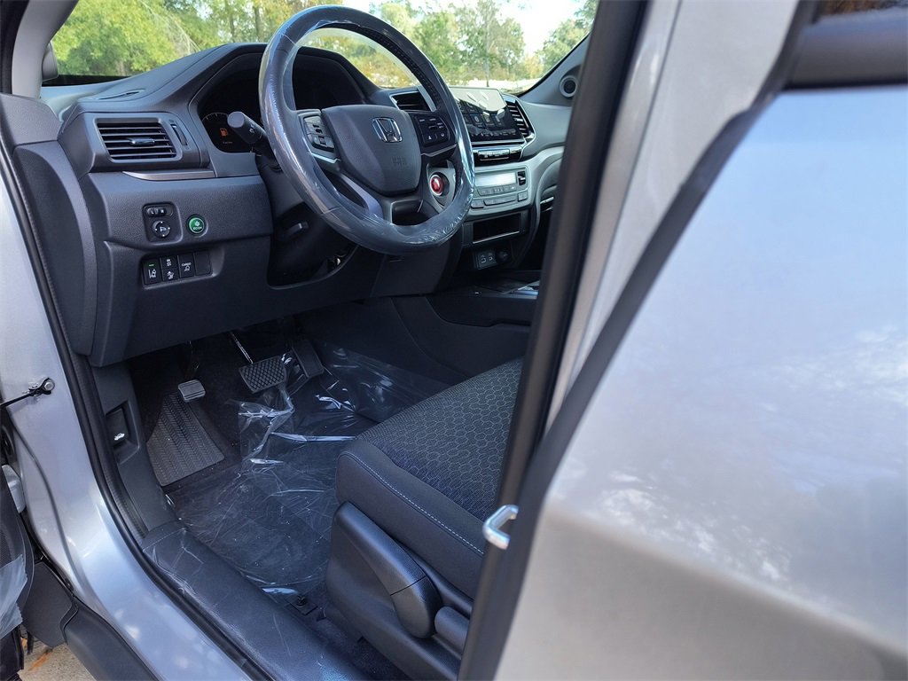 New 2026 Honda Ridgeline Sport image 2