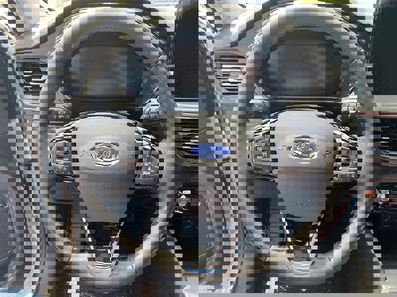 New 2025 Ford Escape SE image 36