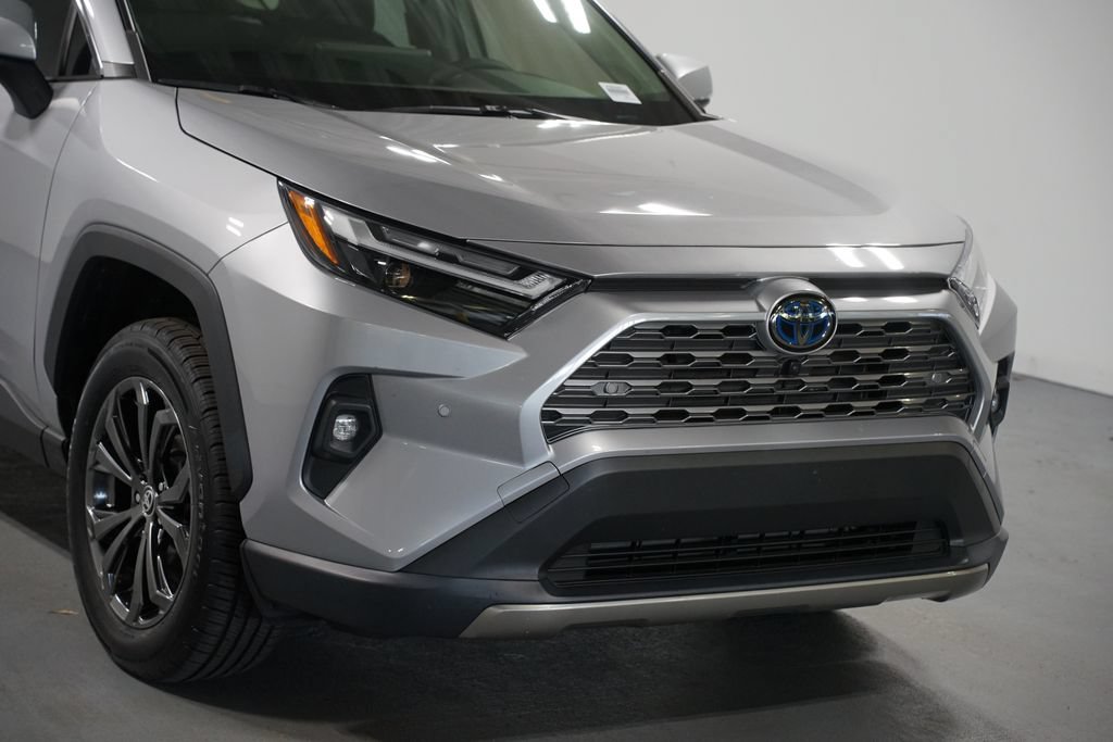 Certified 2024 Toyota RAV4 Limited w/ Advanced Technology Package AWD/4WD image 4
