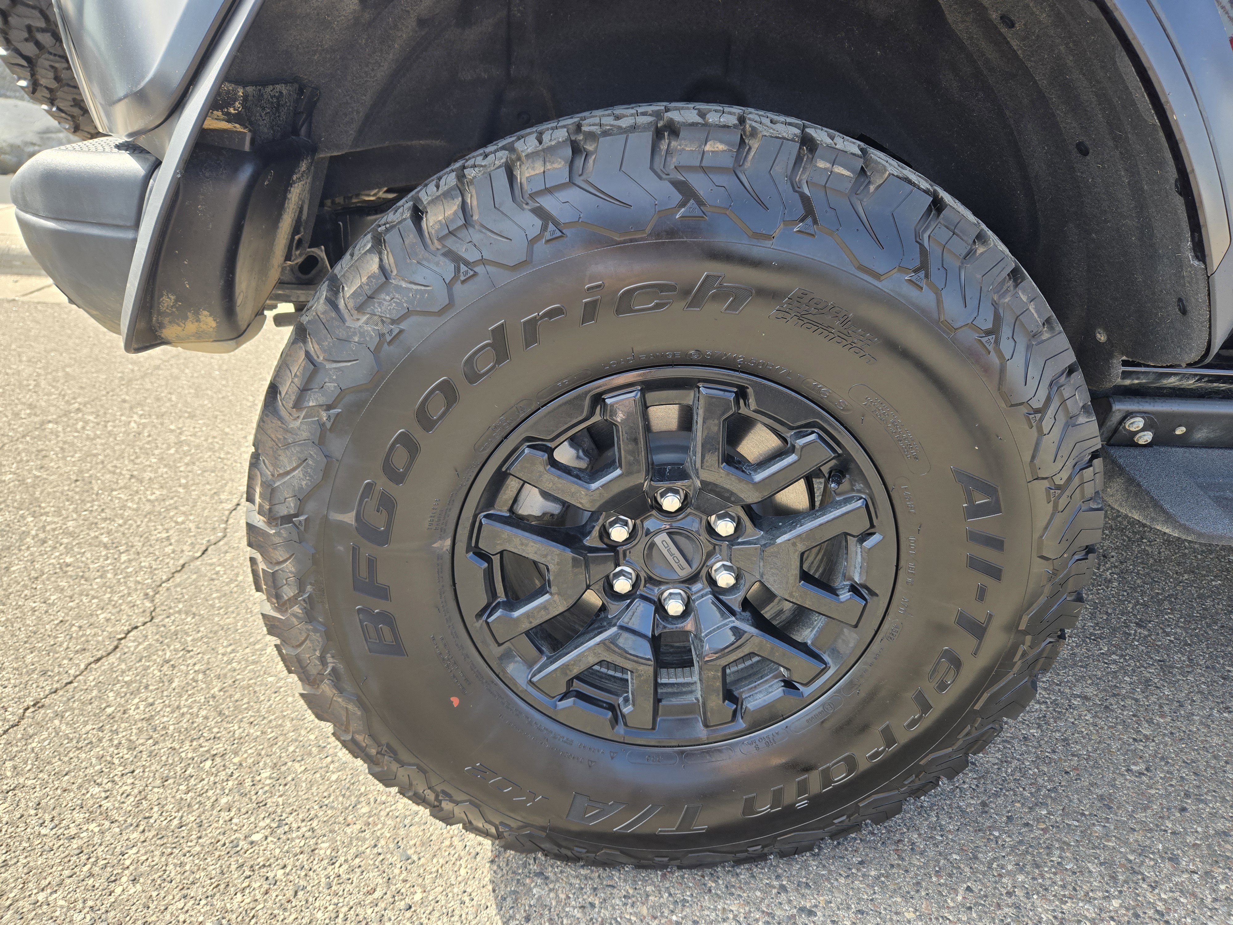 Used 2023 Ford Bronco Raptor w/ Interior Carbon Fiber Pack 6 image 14