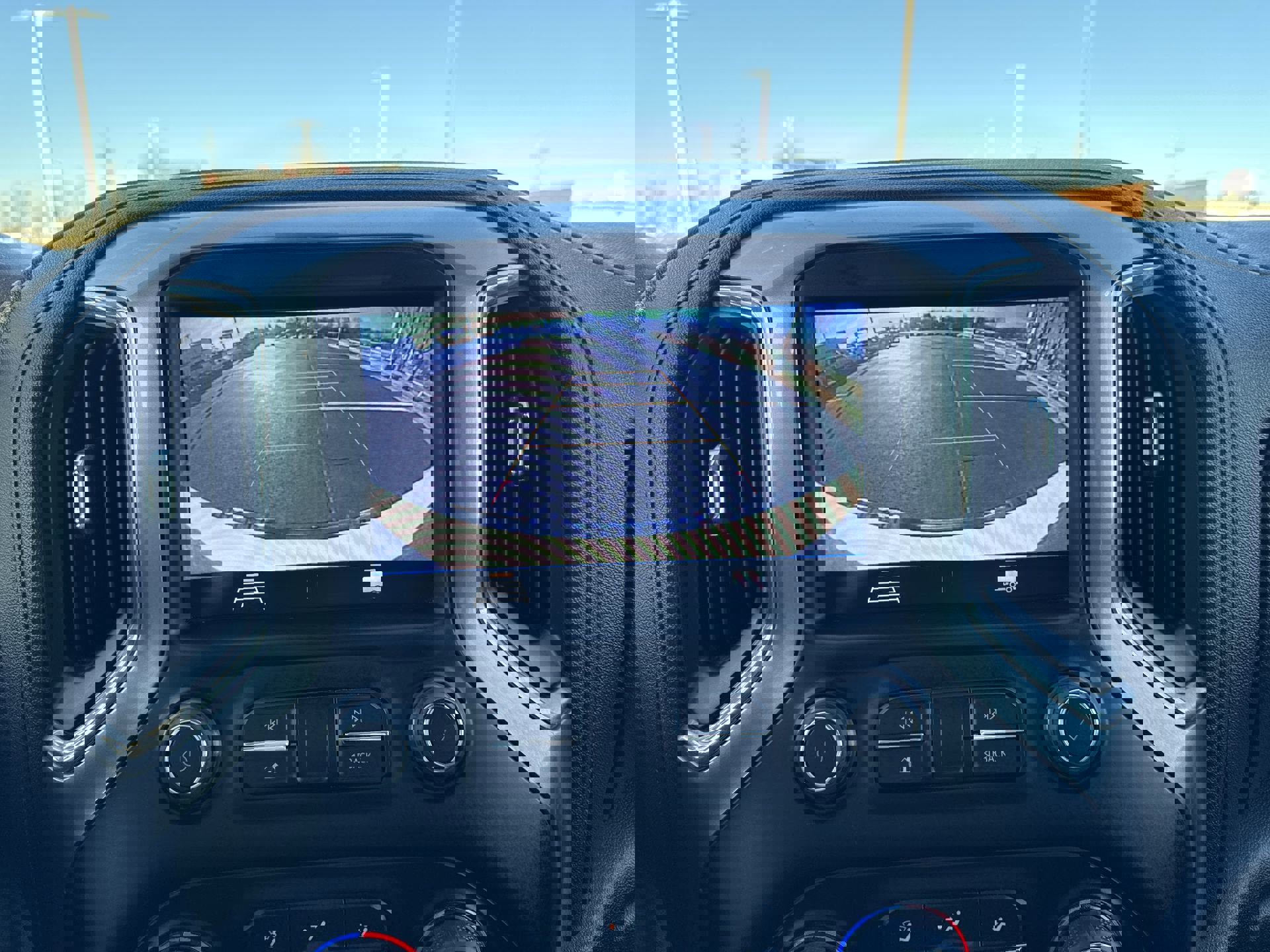 Used 2023 Chevrolet Silverado 2500 LT w/ Convenience Package image 17