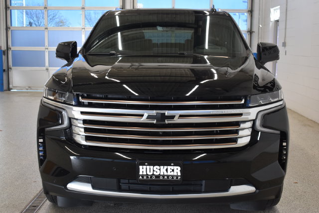Used 2023 Chevrolet Tahoe High Country w/ LPO, Illumination Package AWD/4WD image 3