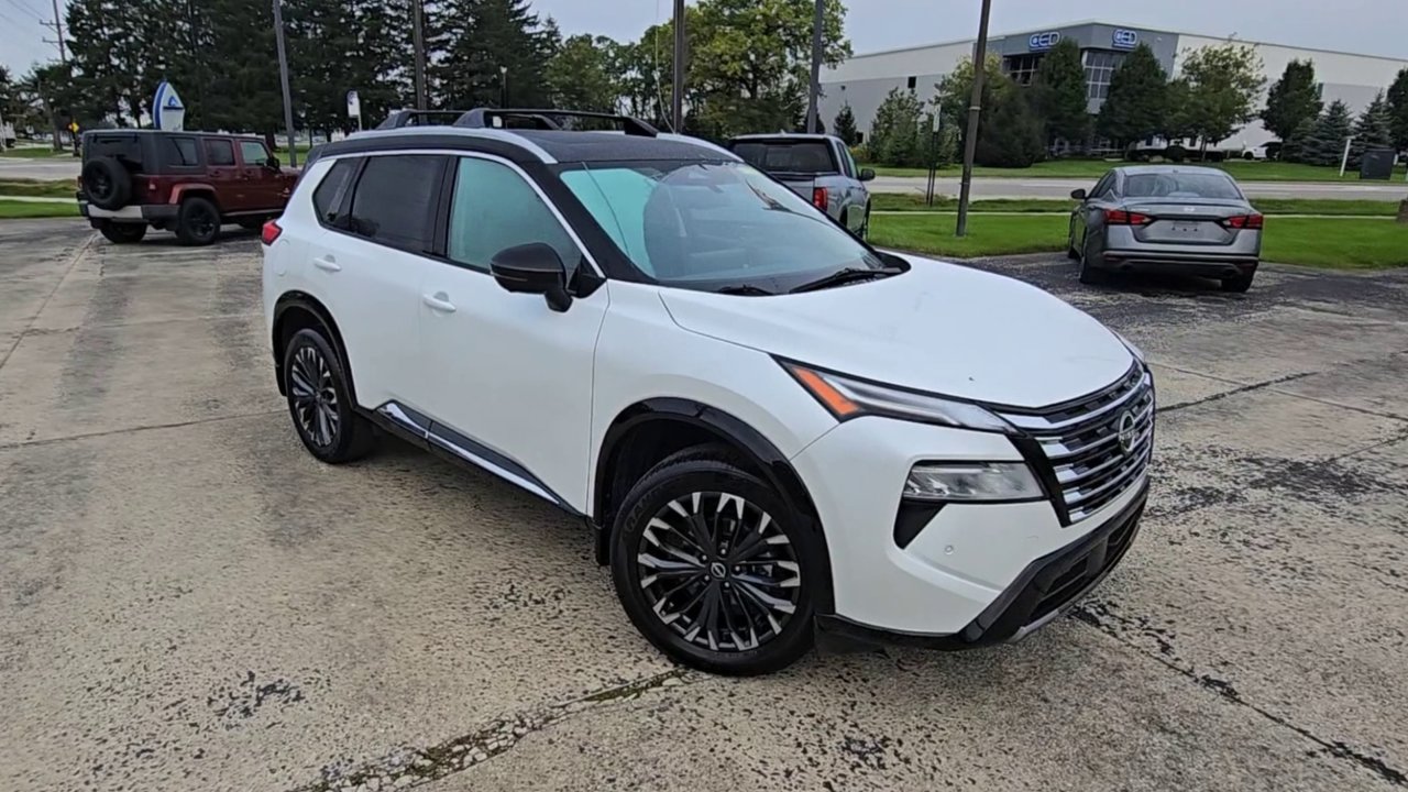 Used 2026 Nissan Rogue Platinum w/ Platinum Premium Package AWD/4WD image 2