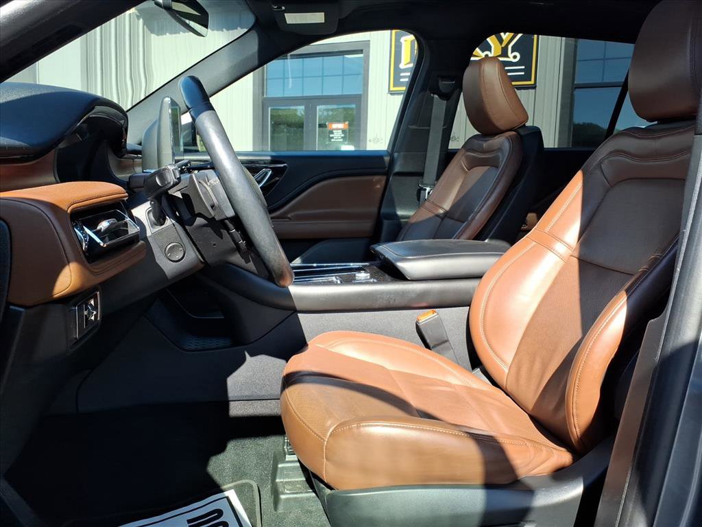 Used 2021 Lincoln Aviator Reserve w/ Equipment Group 208A image 6