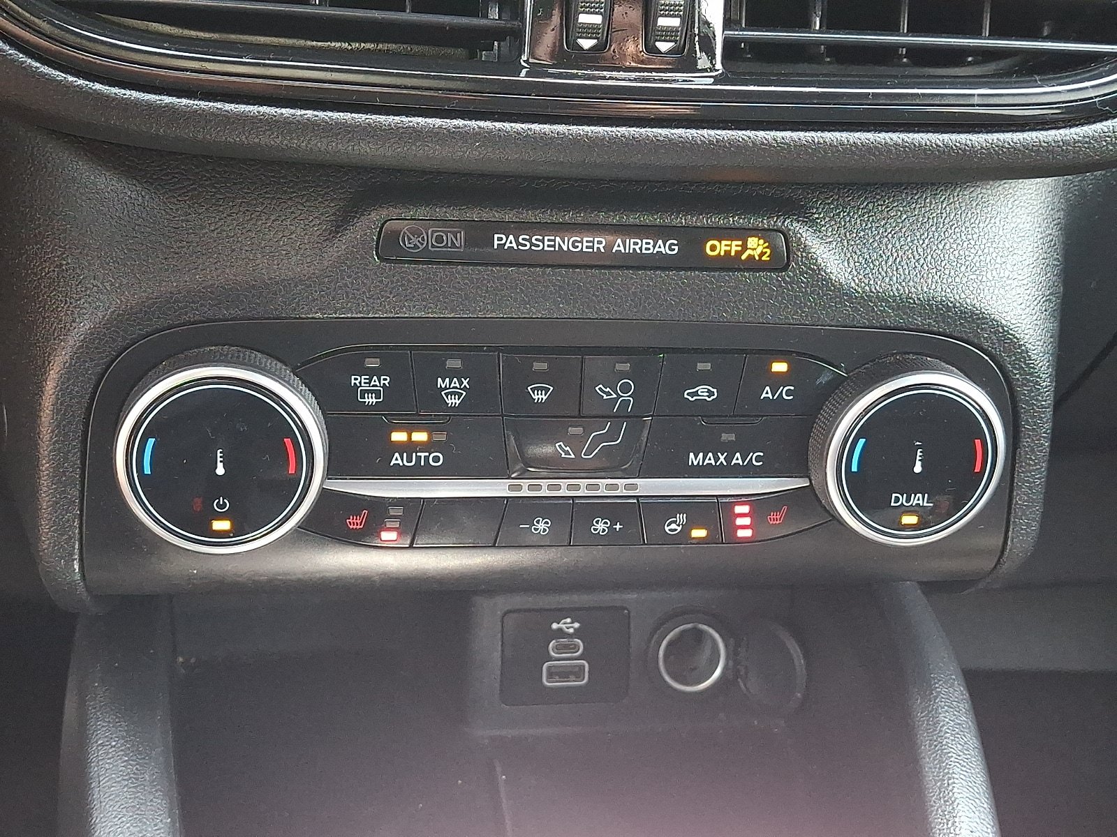 Used 2024 Ford Escape ST-Line AWD/4WD image 15
