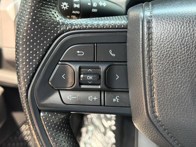 Used 2025 Toyota Tacoma SR5 AWD/4WD image 26