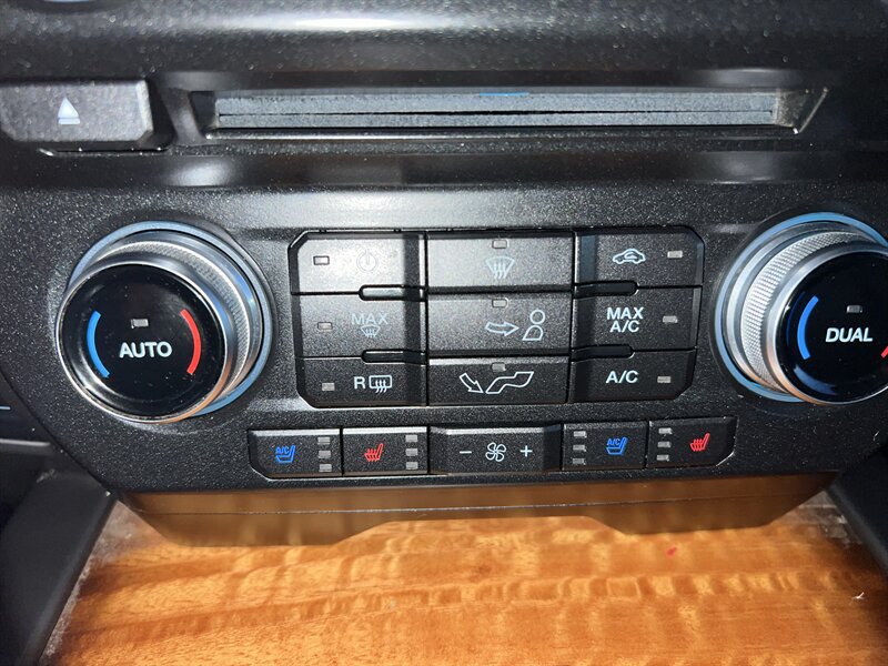 Used 2016 Ford F150 Limited w/ Trailer Tow Package AWD/4WD image 18