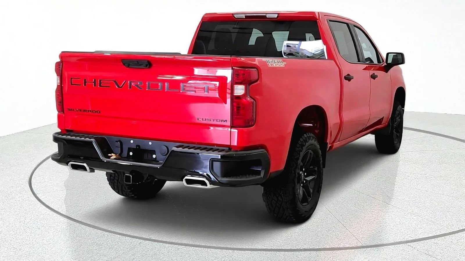New 2026 Chevrolet Silverado 1500 Custom Trail Boss w/ LPO, Dark Essentials Package AWD/4WD image 8