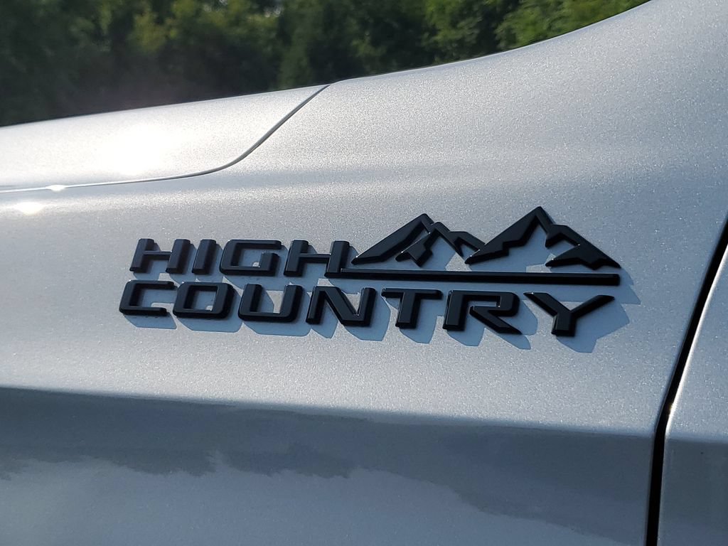 Used 2023 Chevrolet Tahoe High Country w/ Premium Package 2 AWD/4WD image 8
