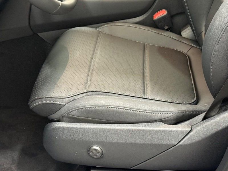 New 2026 Mercedes-Benz GLC 300 4MATIC image 17