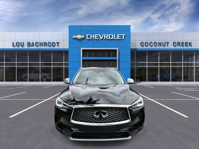 Used 2023 INFINITI QX50 Luxe w/ Accent Package FWD image 3