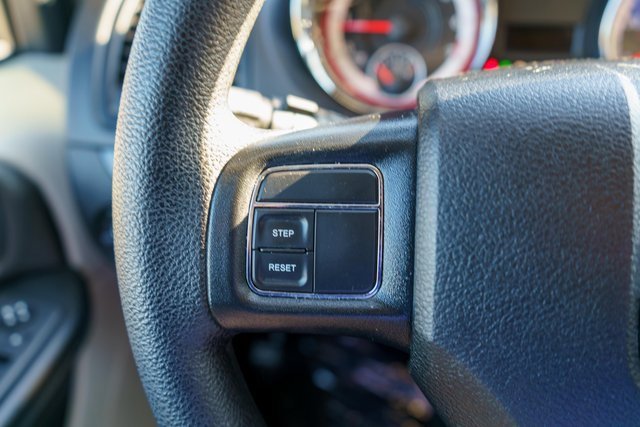 Used 2019 Dodge Grand Caravan SE image 25