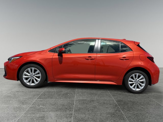 Used 2025 Toyota Corolla SE FWD image 3