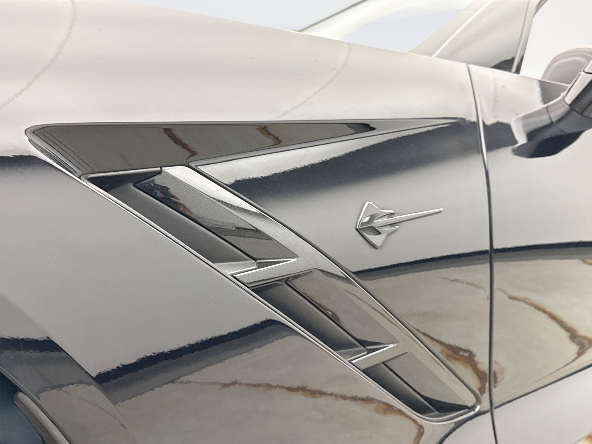 Used 2018 Chevrolet Corvette Stingray Convertible Z51 2LT image 23
