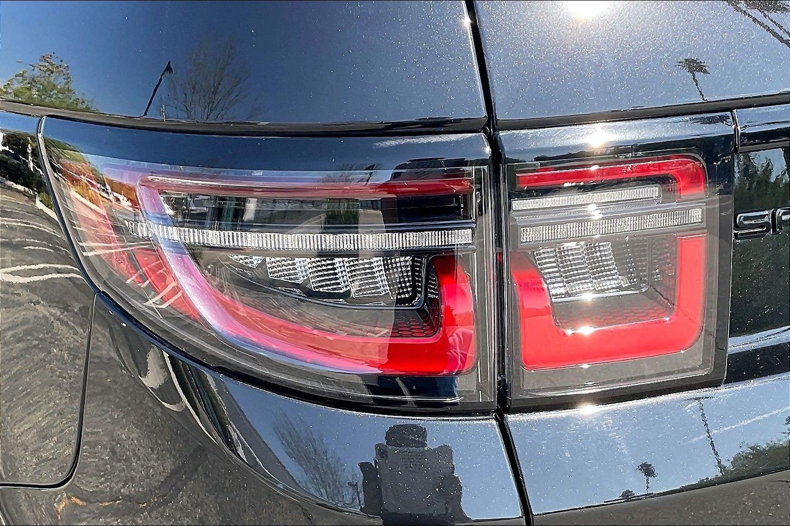 Certified 2022 Land Rover Discovery Sport S R-Dynamic AWD/4WD image 27