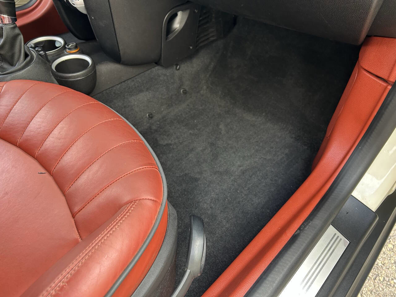 Used 2009 MINI Cooper Hardtop w/ Premium Pkg FWD image 30