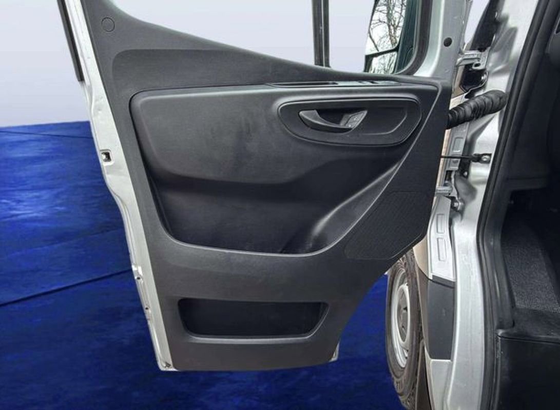 Used 2019 Mercedes-Benz Sprinter 144 Cargo image 14