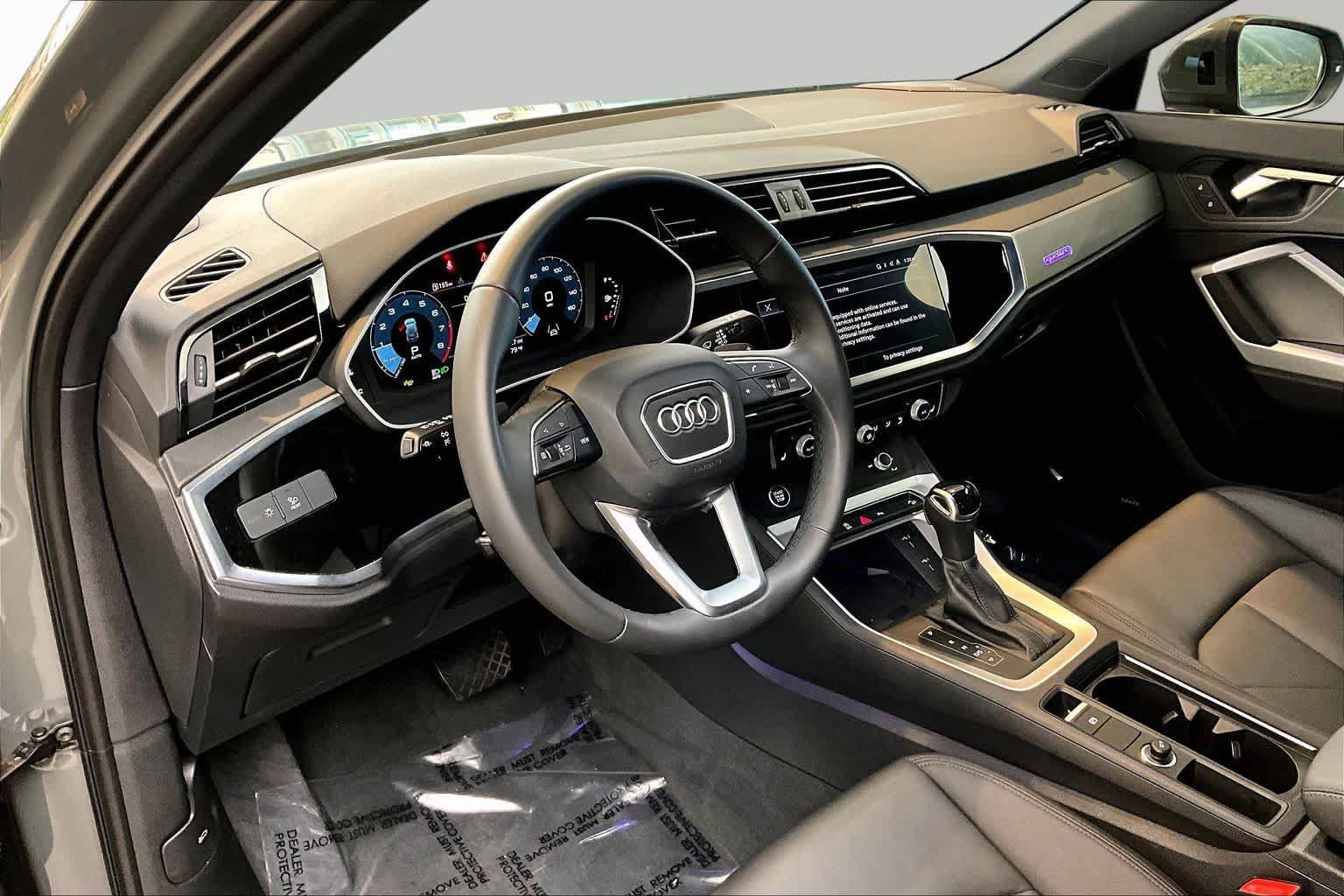 Certified 2025 Audi Q3 2.0T Premium Plus w/ Premium Plus Package AWD/4WD image 18
