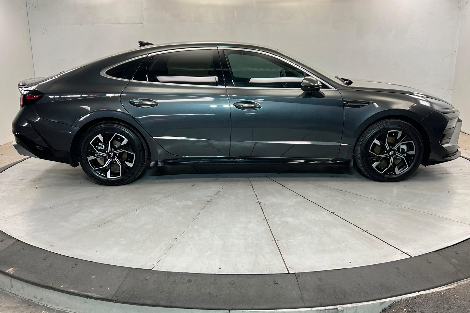 Used 2025 Hyundai Sonata SEL image 7