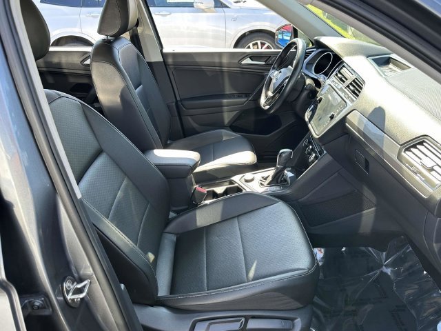 Used 2019 Volkswagen Tiguan SE AWD/4WD image 19