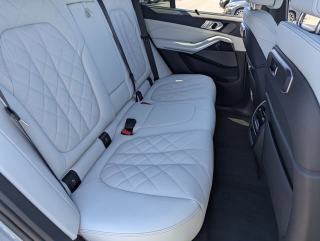 New 2026 BMW X5 xDrive50e w/ M Sport Package AWD/4WD image 14