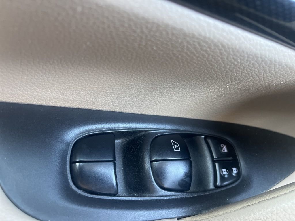 Used 2015 Nissan Rogue SL w/ SL Premium Package image 22