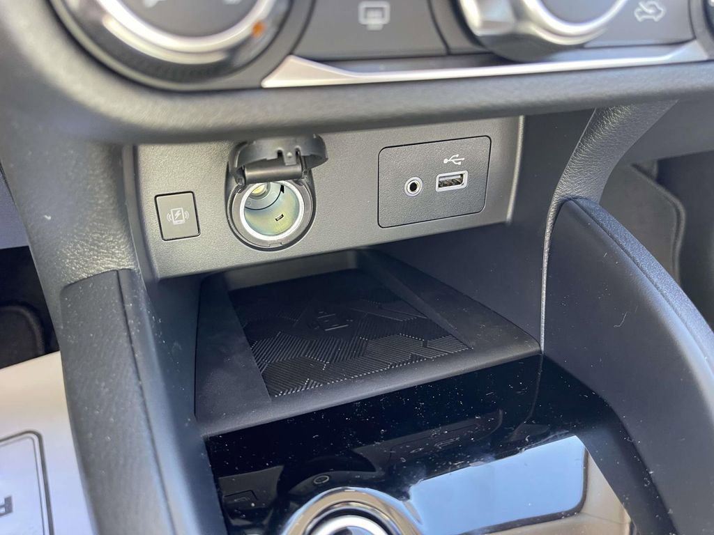 New 2025 Nissan Versa SV w/ Trunk Package image 29